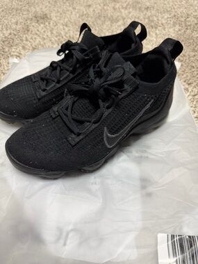 Nike Kids' Black Lightweight Knit Sneakers